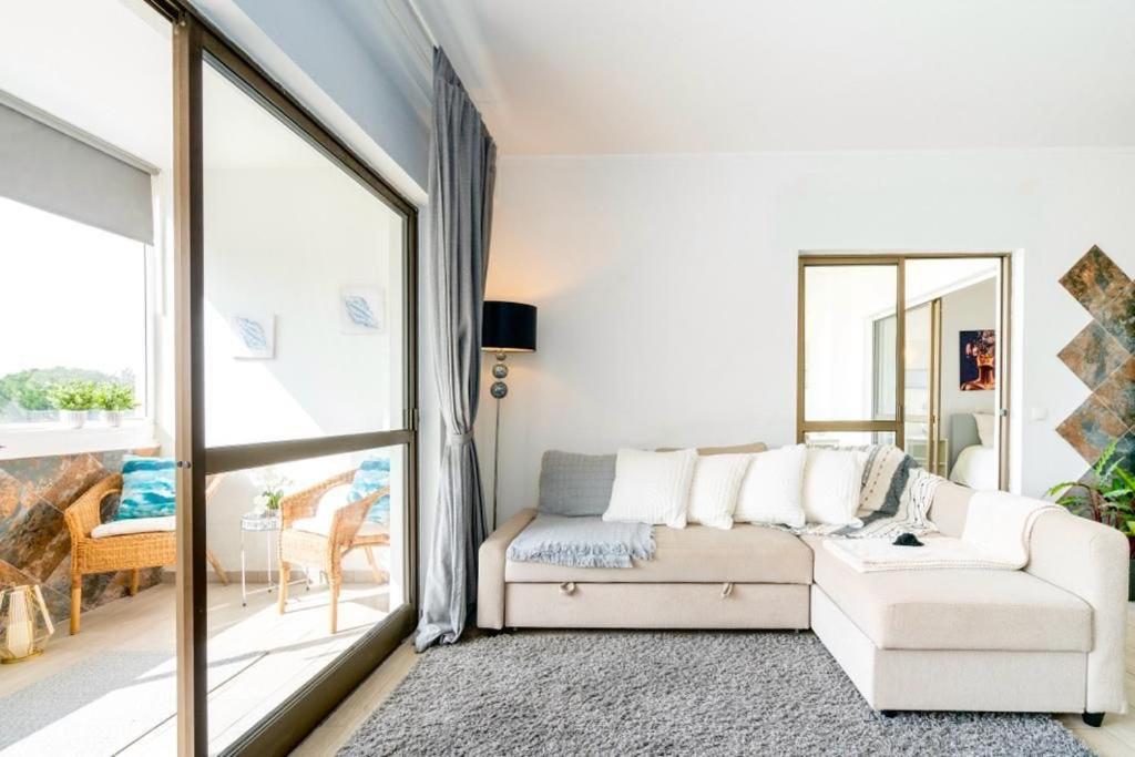 Spacious 1 Bed In Vilamoura, Fast Wifi & Pool Quarteira Exteriör bild